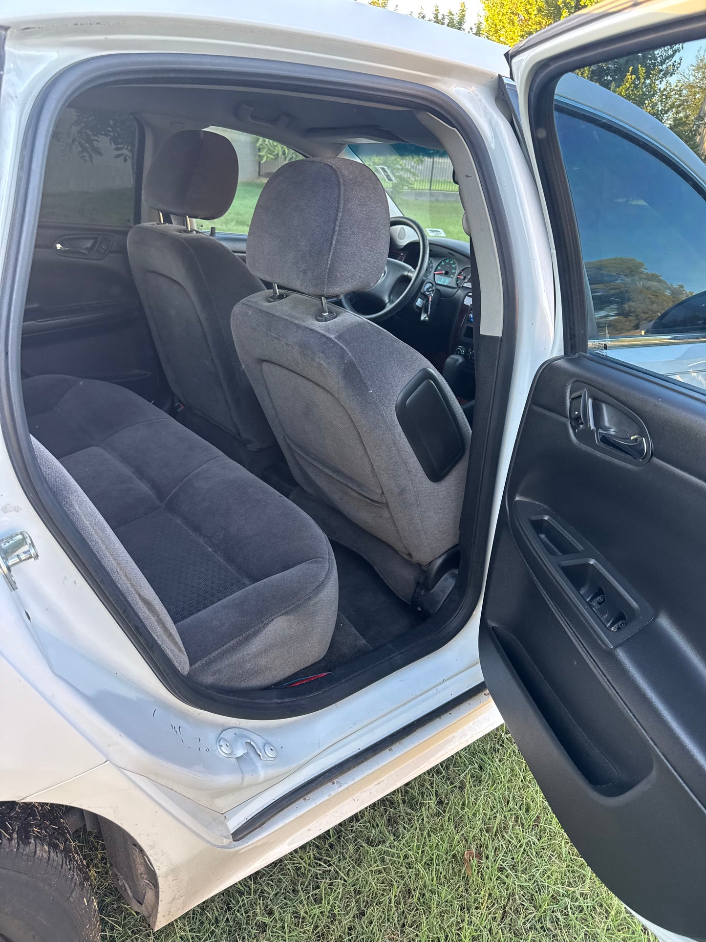 2011 Chevrolet Impala LS Sedan